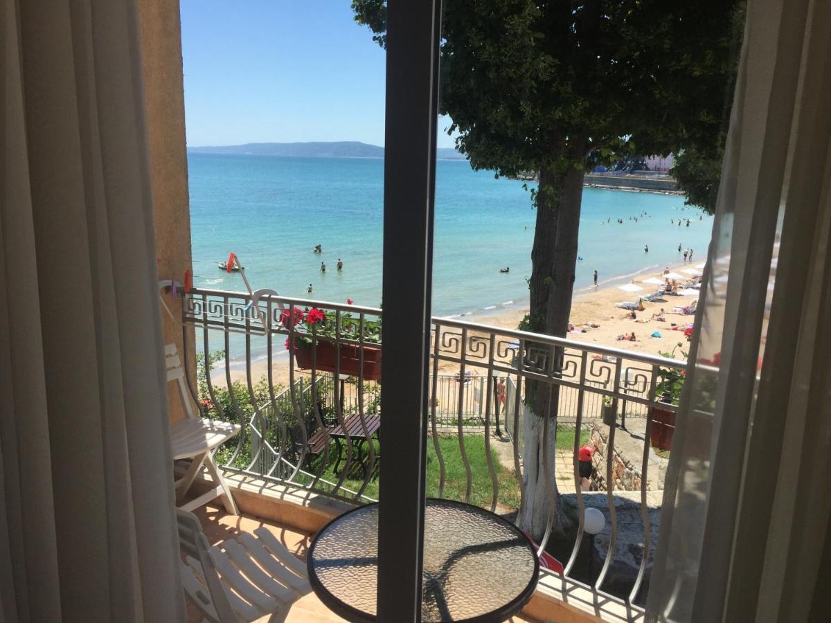 Helios Hotel Balchik Esterno foto