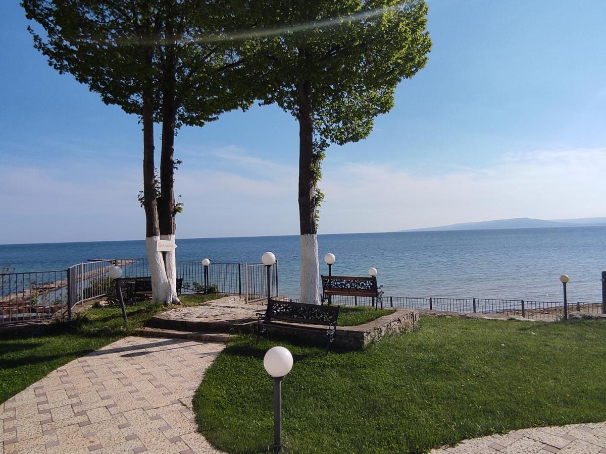 Helios Hotel Balchik Esterno foto
