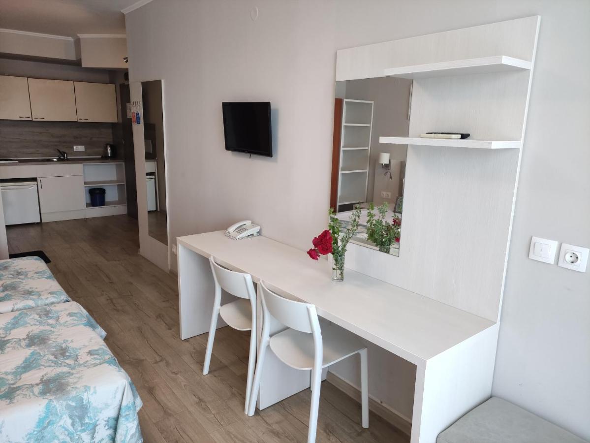 Helios Hotel Balchik Esterno foto