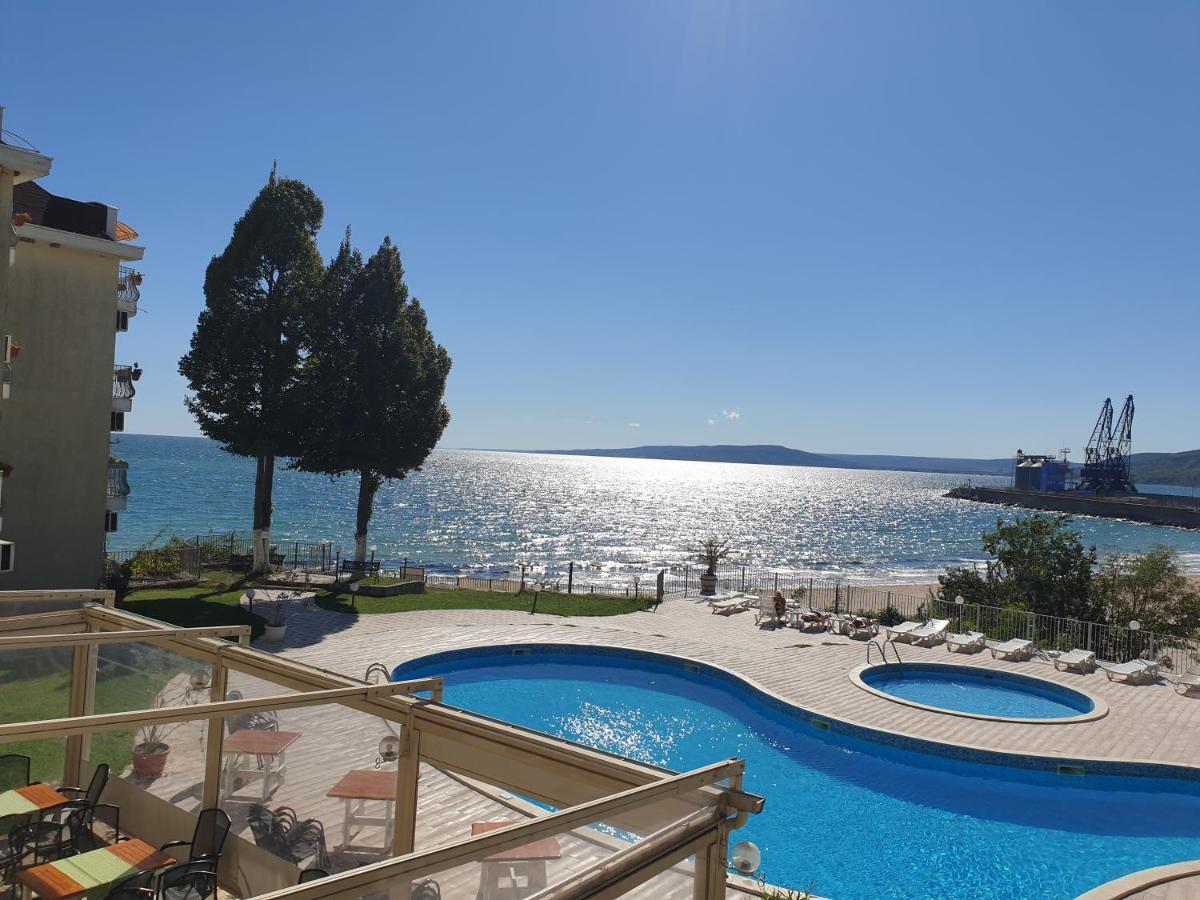Helios Hotel Balchik Esterno foto