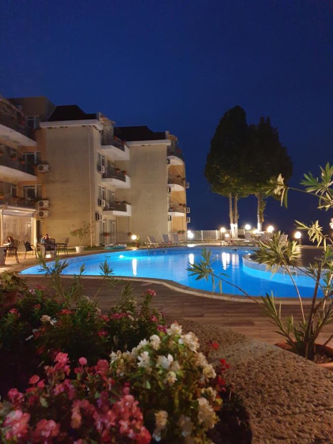 Helios Hotel Balchik Esterno foto