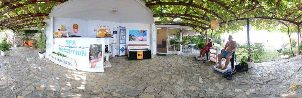 Helios Hotel Balchik Esterno foto