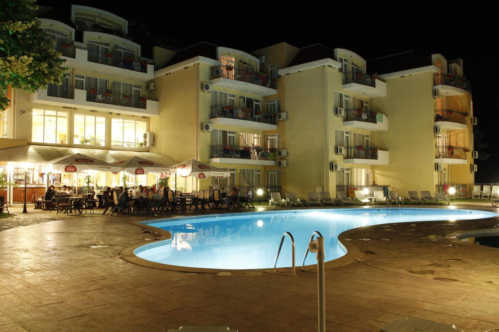 Helios Hotel Balchik Esterno foto