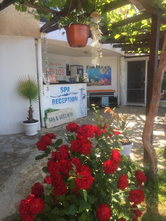 Helios Hotel Balchik Esterno foto