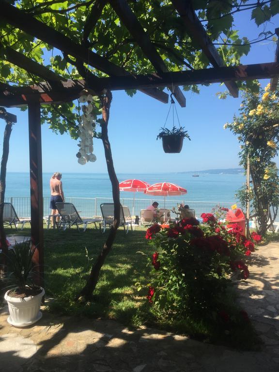 Helios Hotel Balchik Esterno foto