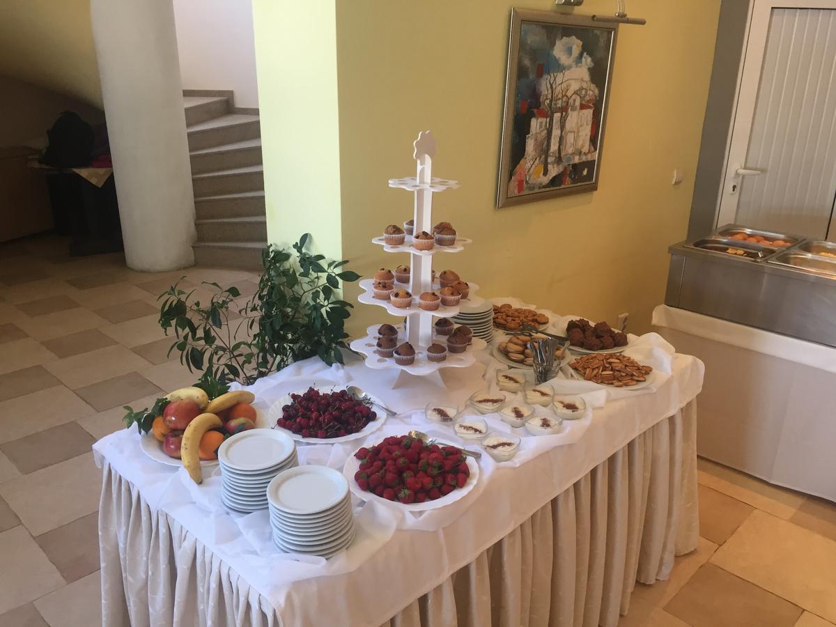 Helios Hotel Balchik Esterno foto