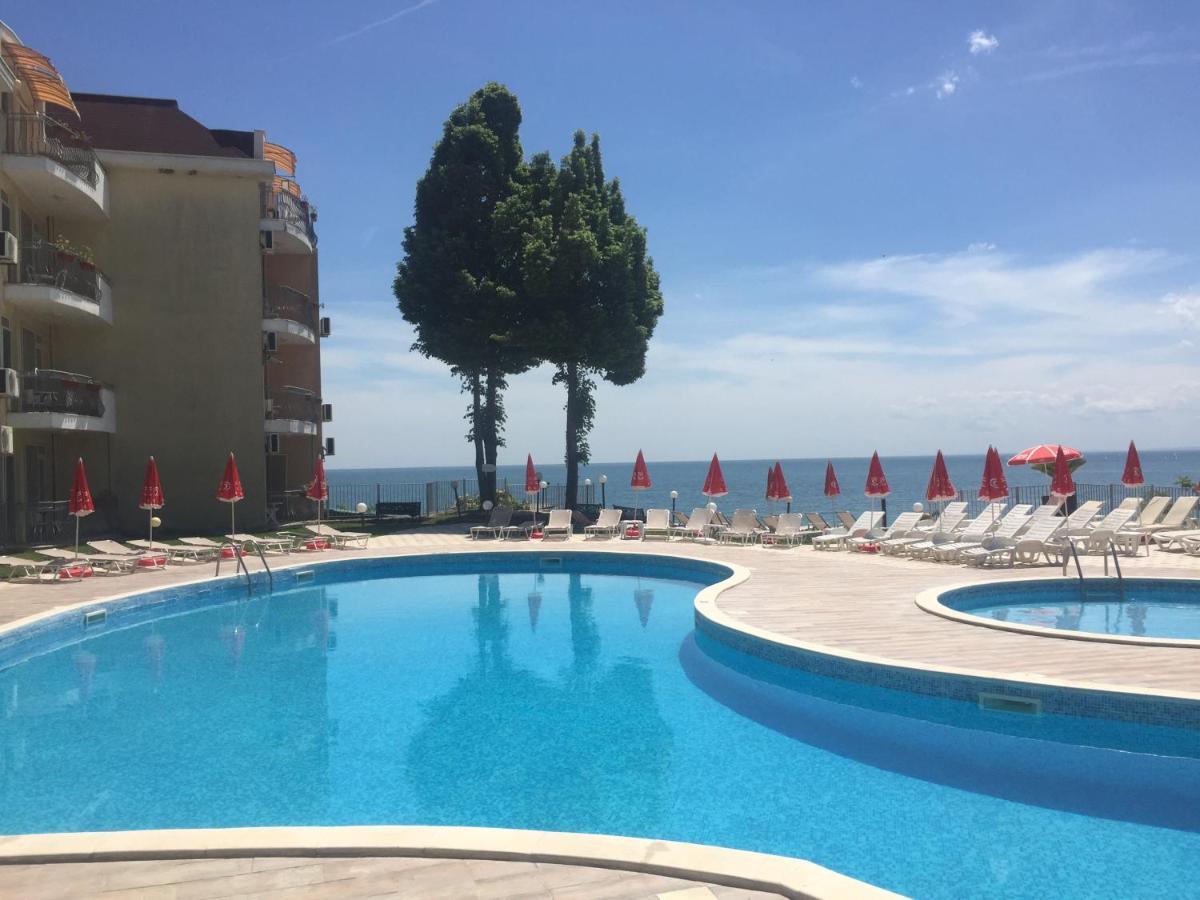 Helios Hotel Balchik Esterno foto