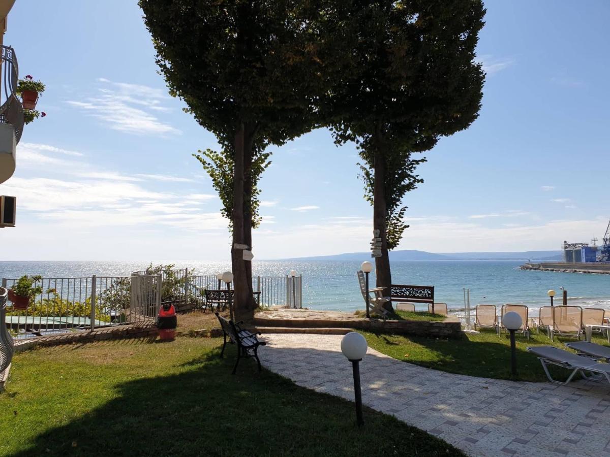 Helios Hotel Balchik Esterno foto