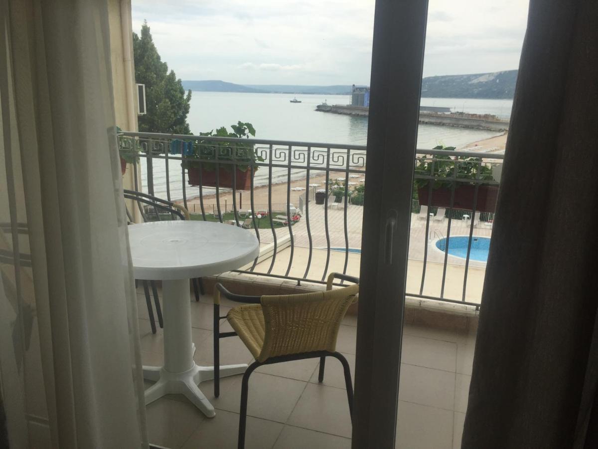 Helios Hotel Balchik Esterno foto
